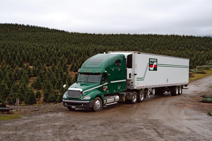  Freightliner Columbia Raised Roof 2000 года  (фото 1 из 16)